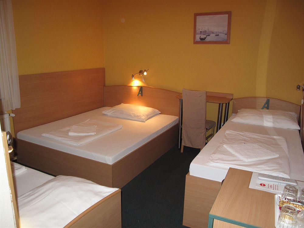 Alfred Panzio Bed & Breakfast Budapest Luaran gambar